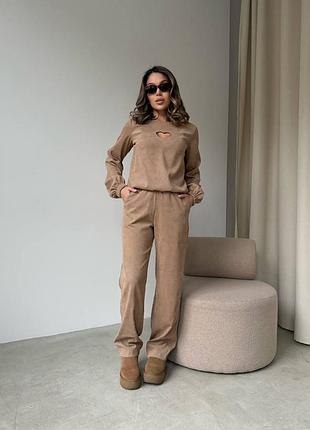 Костюм из вельвета