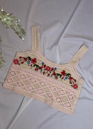 Топ  з вишивкою 🌸