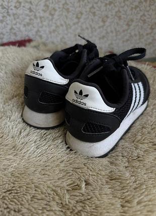 Кросівки adidas