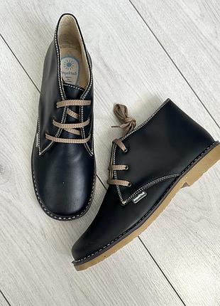 Підліткові ботінки з натуральної шкіри іспанія для хлопців демісезонне взуття