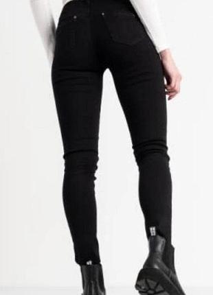 Джинсы скинни bench