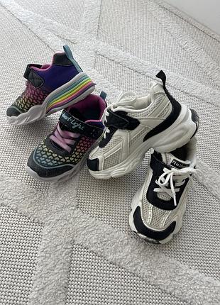 Кроссовки на девочку. 2 пари. skechers
