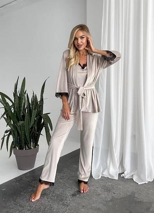 Велюровый домашний костюм тройка с кружевом пижама с кофтой на запах с майкой на бретелях с брюками