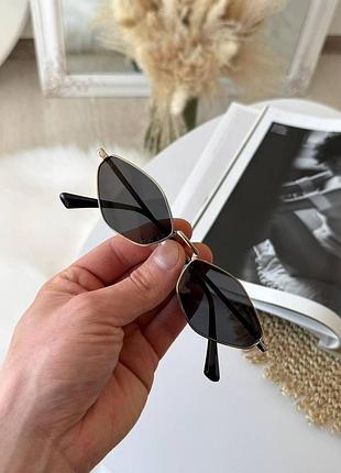 Солнцезащитные очки женские  no logo