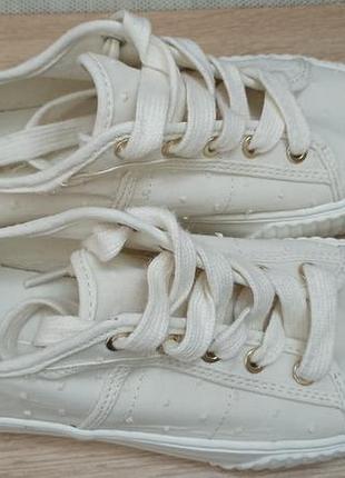 Продам кеды белые