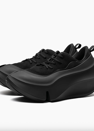 Японські футуристичні кросівки на високій платформі grounds orca wave