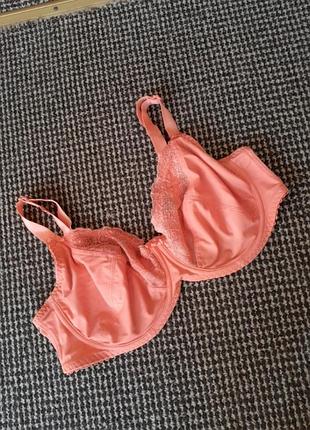 Бюстик красивый