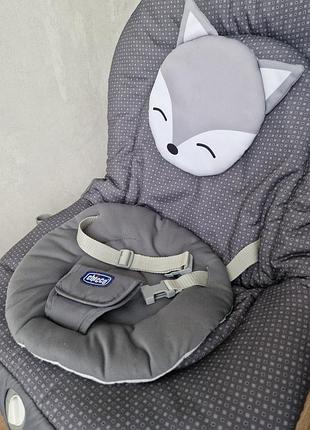 Крісло-гойдалка chicco balloon з інтерактивною панеллю — найкраще рішення для комфорту й безпеки вашого малюка.