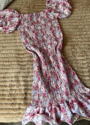 Плаття в обтяжку