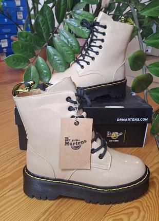 Женские ботинки dr martens с натуральным мехом, нат лак кожа, замок