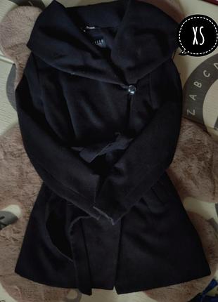 Пальто на пояске с карманами