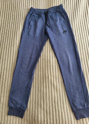 Спортивні штани жіночі