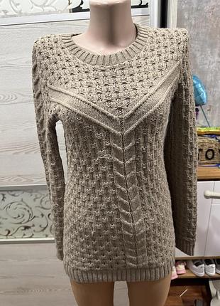 Светр жіночий