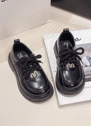 Туфлі для дівчинки