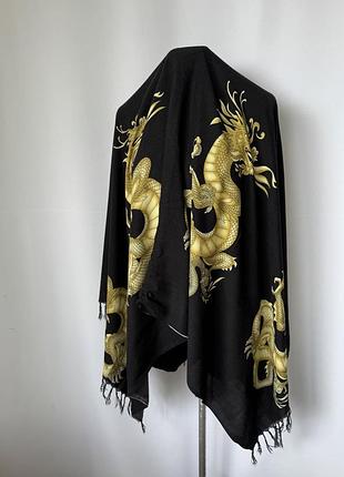 Платок шарф черный с золотыми драконами в восточном стиле с кисточками с бахромой китайский дракон змей парео палантин