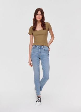 Джинси жіночі. нові. розмір 32/34. housebrand