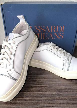 Белые женские кроссовки trussardi jeans, размер 35