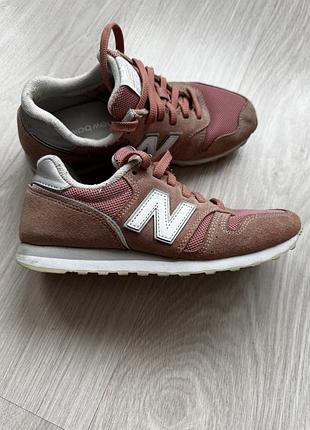 New balance кросівки