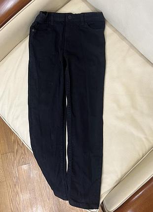 Чорні джинси від некст на хлопчика  regular 8 років ріст 128 стан ідеальний дов 78, крок 57, пояс 31, заді резинка, є утяжка