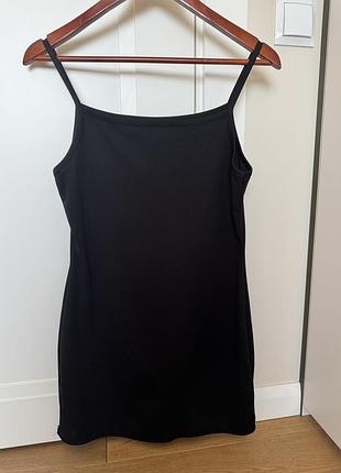 Маленька чорна сукня,комбінація с-м