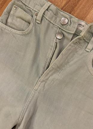 Джинси крутого кольору