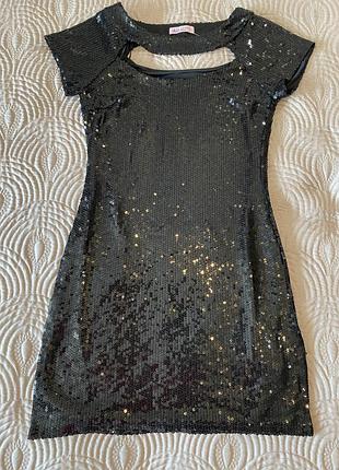 Pink label вишукана чорна сукня в лалітках ,виглядає на фігурі дуже красиво