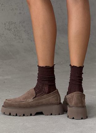 Лофери туфлі жіночі замшеві на платформі світло коричневі моко бежеві осінь весна