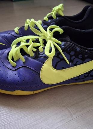 Футбольные футзалки для тренировок