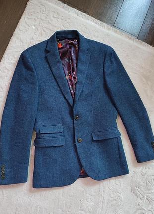 Піджак next signature