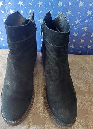 Ботинки замшевые vic matie. размер 38.