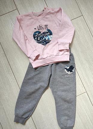 Костюм на дівчинку, кофта та штани. лот одягу.