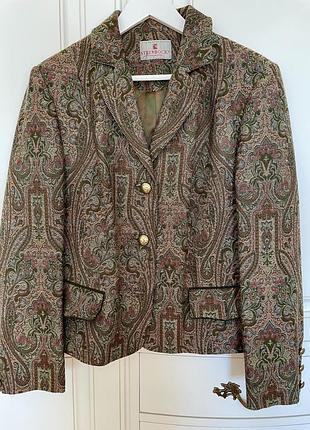 Жакет. австрія. дуже красива жакардова тканина. в стані нового.