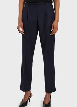 Брюки укороч.р.32,34  max mara