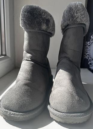 Уггі зимові