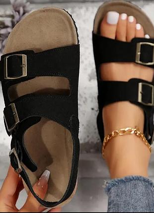 Босоніжки сандалі
