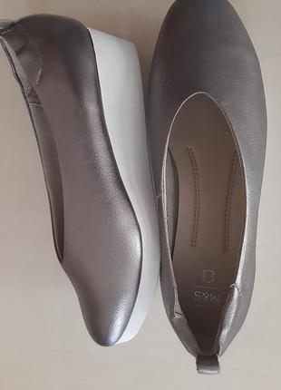 Туфли -лодочки натуральная мягкая кожа..marks spencer