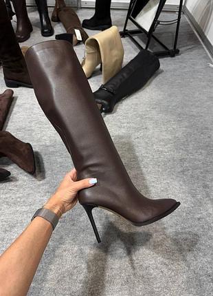 В наявності та під замовлення високі чоботи на шпильці натур шкіра шоколад / коричневі 36-40р