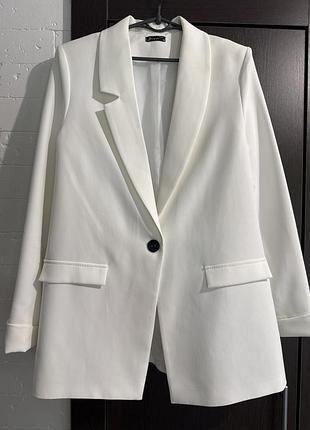 Святковий піджак жакет білого кольору 40р