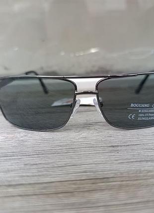 Сонцезахисні окуляри скло