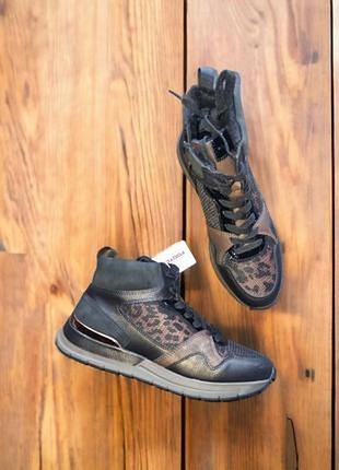 Утепленные ботинки -кроссовки Tamaris 40-41-26.5cm