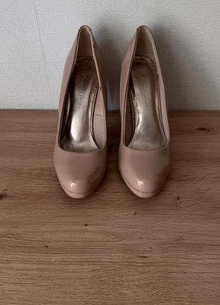 Туфлі на підборах m&s