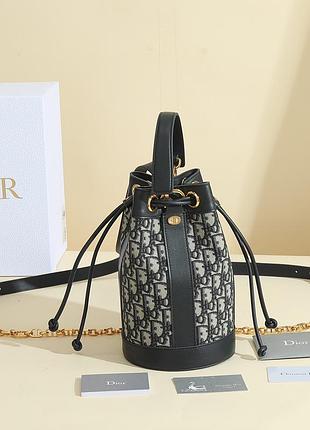 Сумка жіноча з ланцюжком