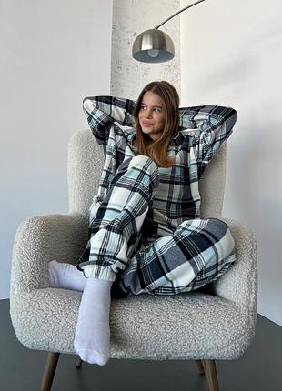 Теплый женский костюм из флиса