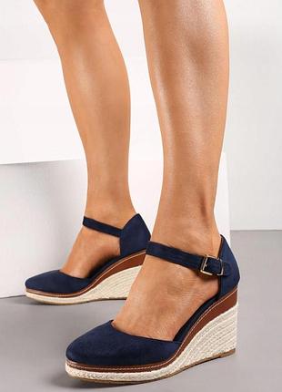 Нові босоніжки 40-41 розмір солом’яна танкетка