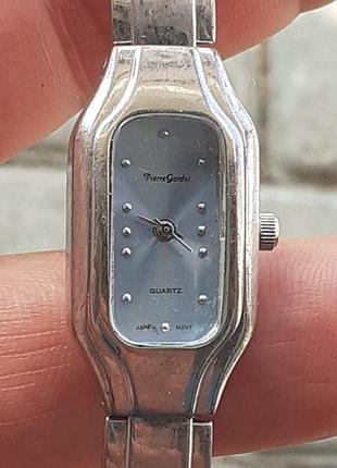 Женские наручные часы марки pierre gordin с кварцевым японскм механизмом и новий батарейкой.