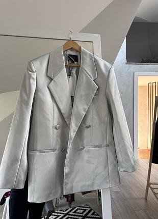 Піджак сатиновий zara