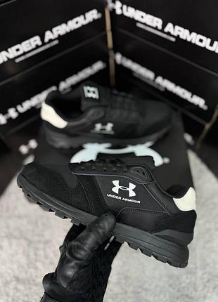 Мужские кроссовки under armour essential runner black