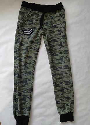 Спортивные штаны камуфляж для парня