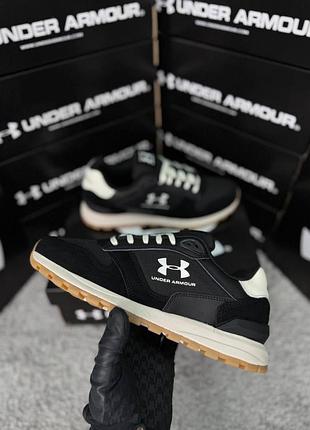 Мужские кроссовки under armour essential runner black white