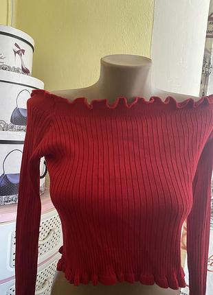 Кофта з опущеними плечима